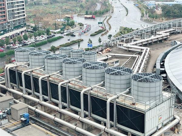 中央空調(diào)用冷卻塔主要結(jié)構(gòu)包括哪些？,中央空調(diào)用冷卻塔還是地源熱泵