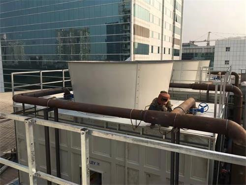 如何調(diào)節(jié)冷卻塔的損失冷卻水量和溫度,冷卻塔如何降溫